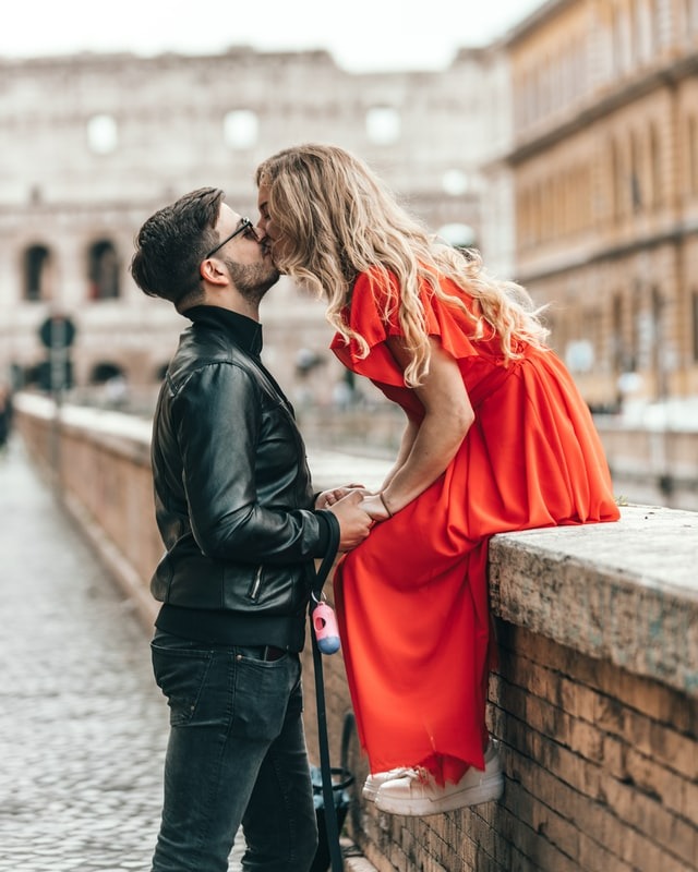 Küssen in der Partnerschaft - wie kann ich meinen Mann oder meine Frau besser küssen beibringen